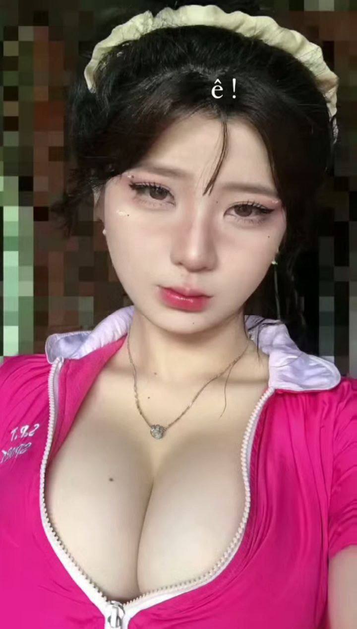 An ủi em đồng nghiệp xinh đẹp để được húp lồn